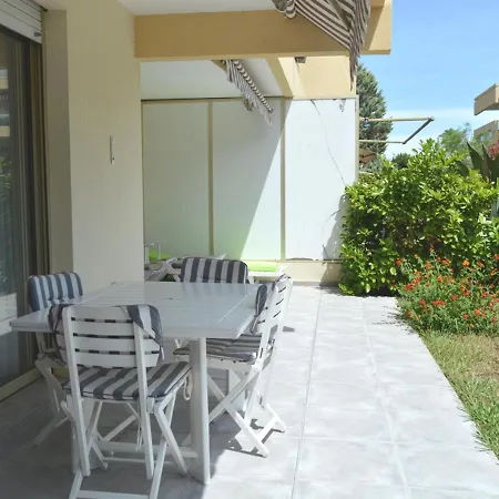 T2 Avec Jardin, Piscine Et Parking Prive A 10 Min De La Plage - Antibes - Fr-1-252-109 Apartment *